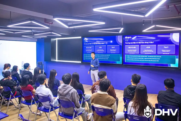 DHV - Trường Đại Học Hùng Vương TPHCM
